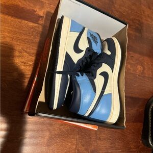 Nike Men's Navy and Light Blue Sneakers